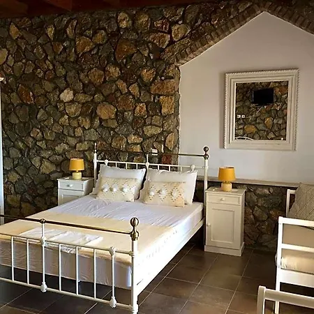 Hotel Vareladiko 3*
